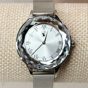 SWAROVSKI Octea Nova Quartz Silver Dial Stainless Steel Mesh Band Watch